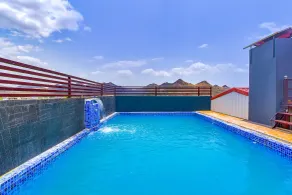 The Royal Galaxy - Hotel in Fateh Sagar Rd - Pool