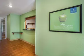 WoodSpring Suites Louisville Southeast - Lobby