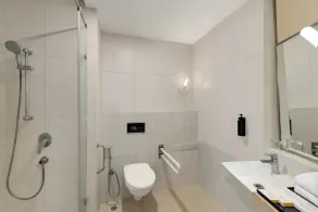 Ramada by Wyndham Bodh Gaya Mahabodhi - Bathroom