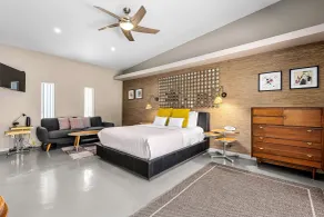 Lucy Jag är hemma: 3 sovrum, 2 BA House i Palm Springs, 6 sovplatser - Rum