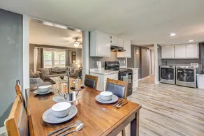 Lake Tawakoni Basecamp: Covered Patio + Fire Pit! - Innenbereich