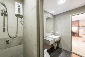 Nap In Fest - Bathroom