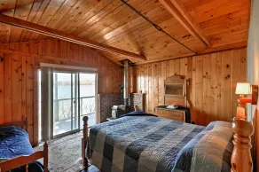 Bayfront Hancock Cottage w/ Beach Access & Views! - Interiør