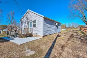 'The Brewer Guesthouse' Tiny Home w/ Patio & Yard! - Interiör