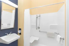 Microtel Inn & Suites - Kearney - Salle de bain
