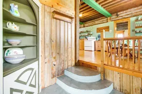 Ozark Crossroads: Historic Calico Rock Cabin - Interiør