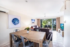 Sunset Waters Apartments - Room