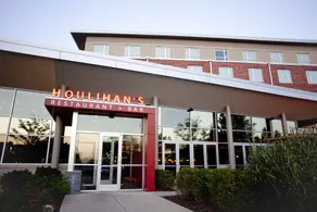 I Hotel And Illinois Conference Center - Restaurant