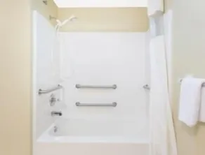 Days Inn by Wyndham Phenix City Near Fort Benning - Salle de bain