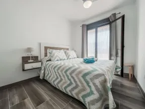 Modern Two Bedroom Apartment With Pool - Rum