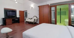 White Pearl Suites - Room