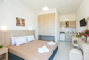 Yiannis Apartments - Room