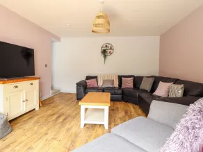 Llys Tirion - Interior