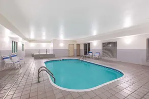 La Quinta Inn by Wyndham Lincoln, Nebraska - Piscine