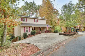 Spacious Home in Helen w/ Porch & Balcony! - Interior