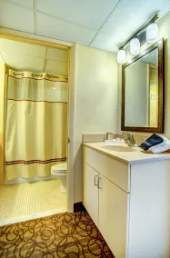 Reges Oceanfront Resort - Badezimmer