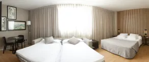 Aparthotel Atenea Barcelona - Room