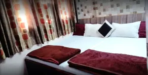 Ajanta Hotel 100 Mtrs Railway Station & 400 Mtrs Dargah - Room
