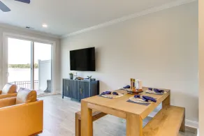 Steps to Lake Greenwood: Waterfront Gem w/ Patio - Interiør