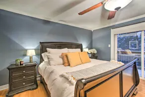 Stunning Evergreen Chalet w/ Private Hot Tub! - Rom