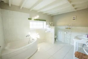Chambres d'hôtes La Ferme du Grand Launay - Bathroom