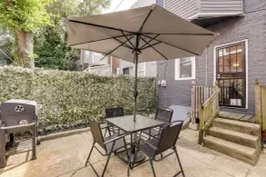 Private Backyard Jawn! Multi-level Philly Rowhouse - Innvendig