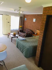 Colonial Motor Inn Pambula - Room