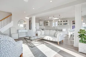 Walk to Rye Harbor State Park: Home w/ Ocean Views - Innenbereich