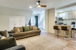 Spacious Newark Duplex w/ 2 Levels & 2 Kitchens! - Innvendig