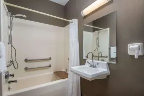 Ramada by Wyndham Catlettsburg Ashland - Salle de bain