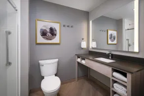 @HOME by Best Western Walkerton - Bathroom