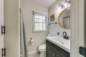 Inviting Columbus Home w/ Deck: 7 Mi to Downtown! - Interiör