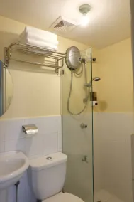 Spaces Hotel Makati - Salle de bain