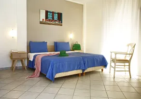 Stratos Hotel - Zimmer