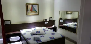SP Hotel & Motel - Room