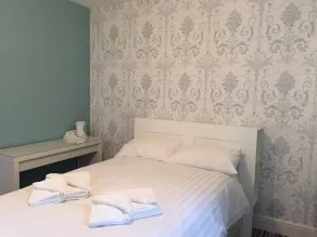 The Volunteer Inn - Room