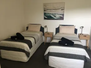 Crown Apartments - Room