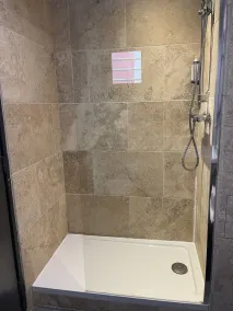 Le Victoria Boutique Hôtel - Charme au coeur du village historique - Accueil Vélo - Séminaire - Bar Lounge - Piscine - Badeværelse