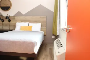 4411 Inn & Suites - Chambre