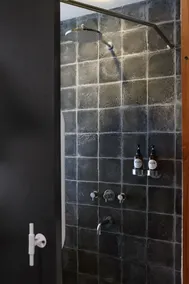 YATS Colony - Badezimmer