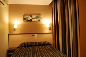 Hostal Las Flores Ramblas - Chambre