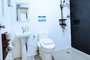 Bluewing Hotel Angeles powered by Cocotel - Salle de bain