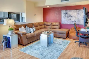1 Mi to Unm: Convenient Albuquerque Townhome! - Innvendig