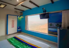 Treebo Raval Resort with Valley View - Room