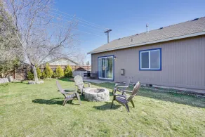 Charming Bend Home w/ Porch & Yard: Great Location - Interiør