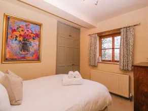 Elm View - Room