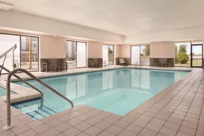 Country Inn & Suites by Radisson, Mt Pleasant-Racine West, WI - Piscine