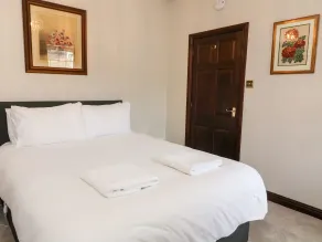 Piggy Bank Cottage - Room