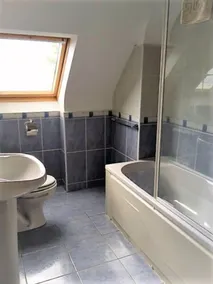 O'Connors Guesthouse - Bathroom