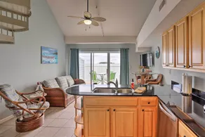 Resort-Style Condo with Lake-View Balcony! - Innvendig